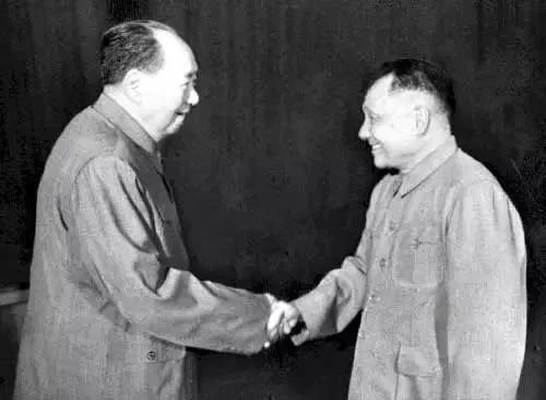 青看点||今天他115岁了，*小平邓**人生的40个瞬间