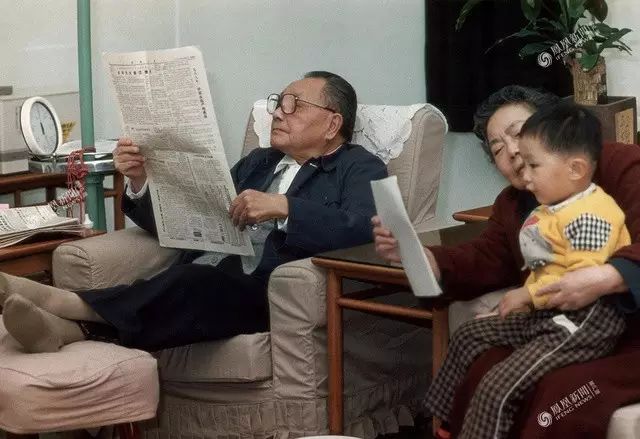 青看点||今天他115岁了，*小平邓**人生的40个瞬间