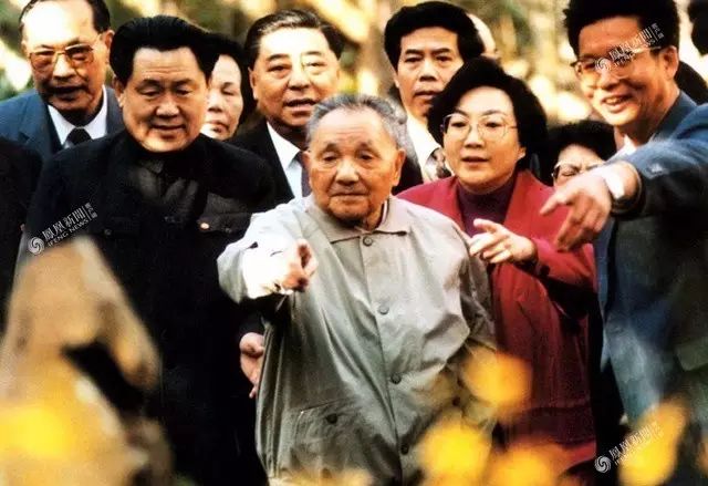 青看点||今天他115岁了，*小平邓**人生的40个瞬间