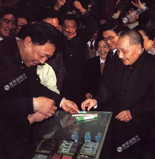 青看点||今天他115岁了，*小平邓**人生的40个瞬间