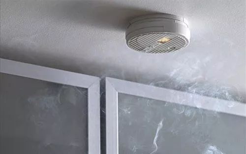 烟雾报警器数值多少正常,厨房的烟雾报警器