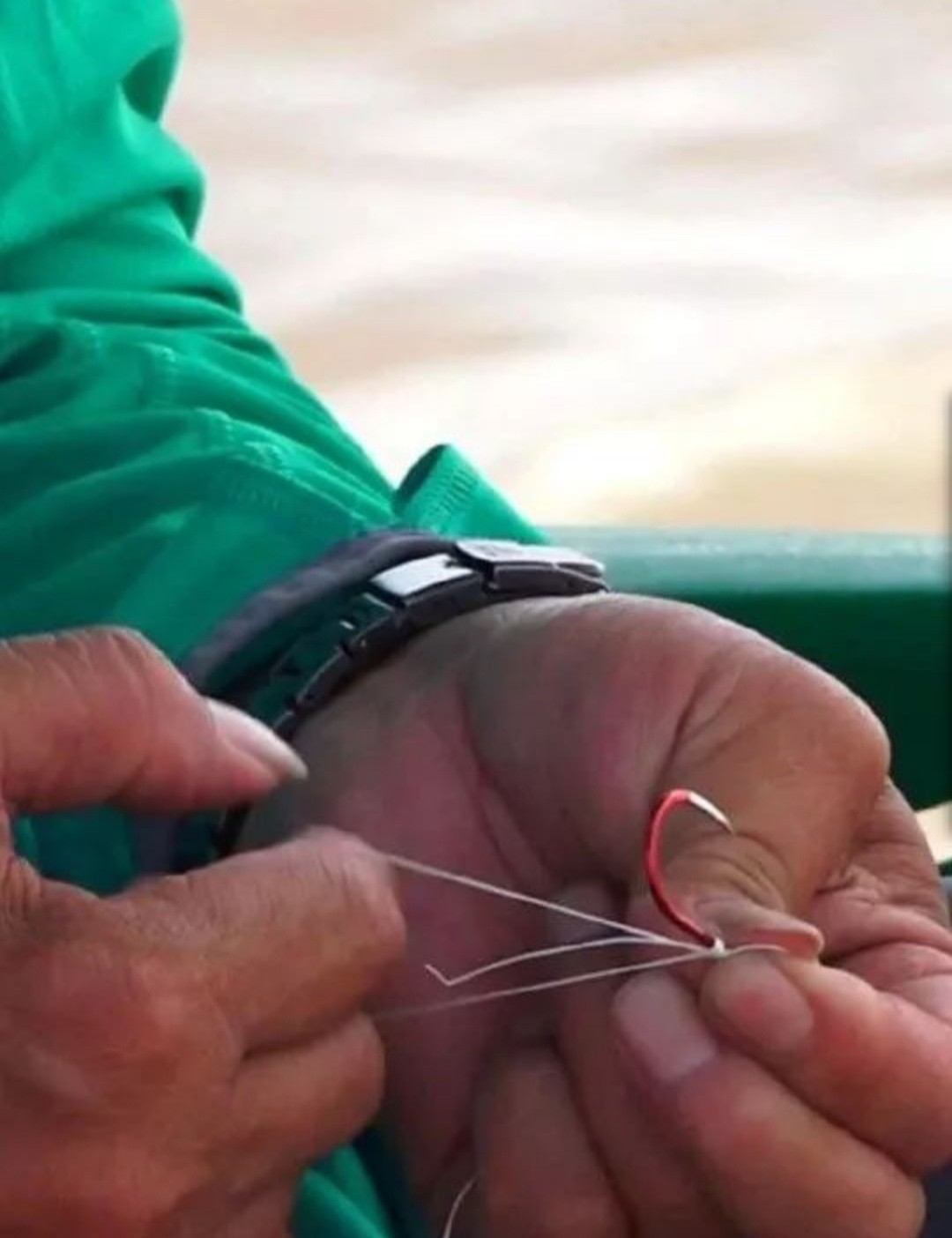 钓鱼什么鱼钩不容易脱钩,钓鱼遇到脱钩怎么办