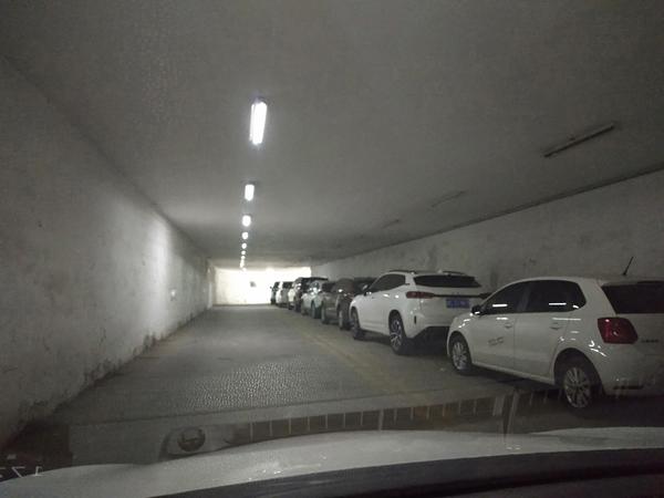 去郑州医院把车停在哪里免费,去郑州医院看病需什么手续