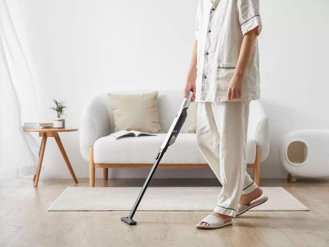 这个吸尘器超轻、迷你、吸力强,哪都能吸丨界界好物馆