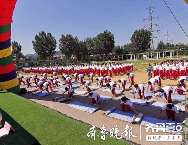 济南二中军训多长时间,济南二中军训闭营式