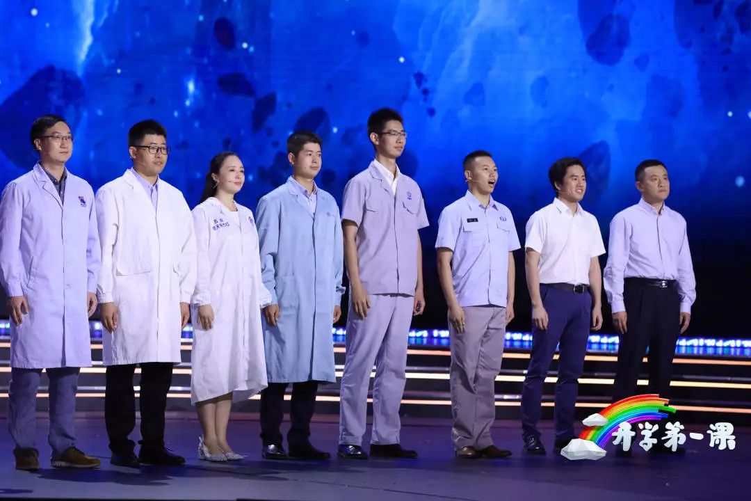 开学第一课国旗下的成长,五星红旗开学第一课节目