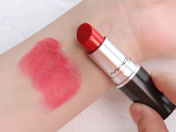 花了一万块总结的血泪史，这几支口红千万别买