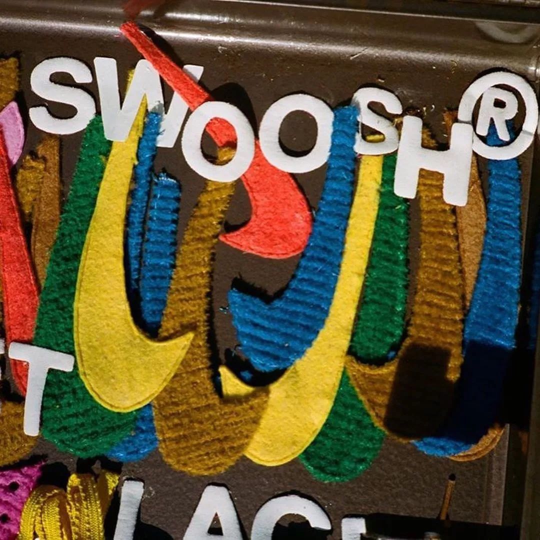 他们买到了伦敦旧货市场的半价满天星，和国内官网1999的AirYeezy