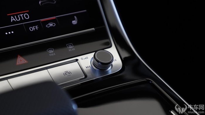 奥迪q855tfsi价格多少钱,颜值爆表车长五米抢先试驾奥迪q8