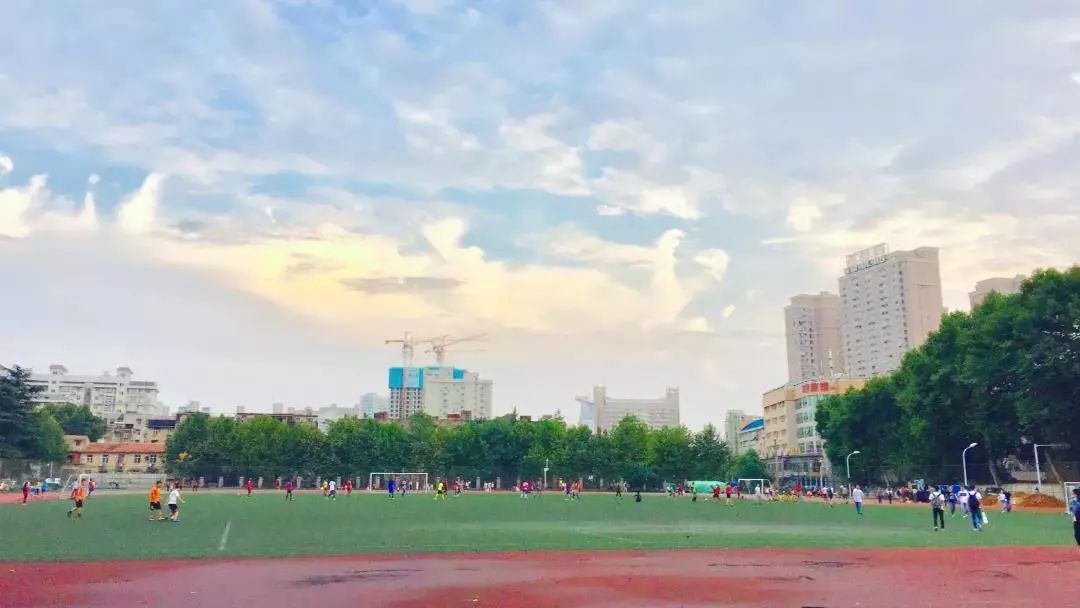 武汉理工新生攻略,武汉理工大学体育馆