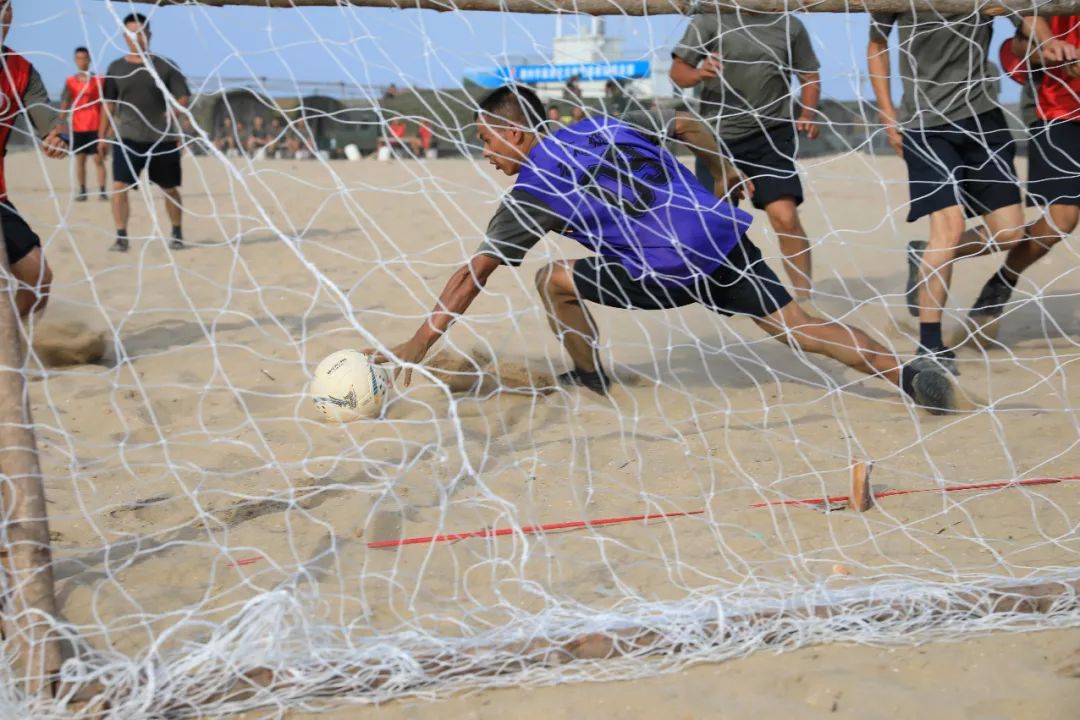 沙滩足球怎么踢,沙滩足球踢头