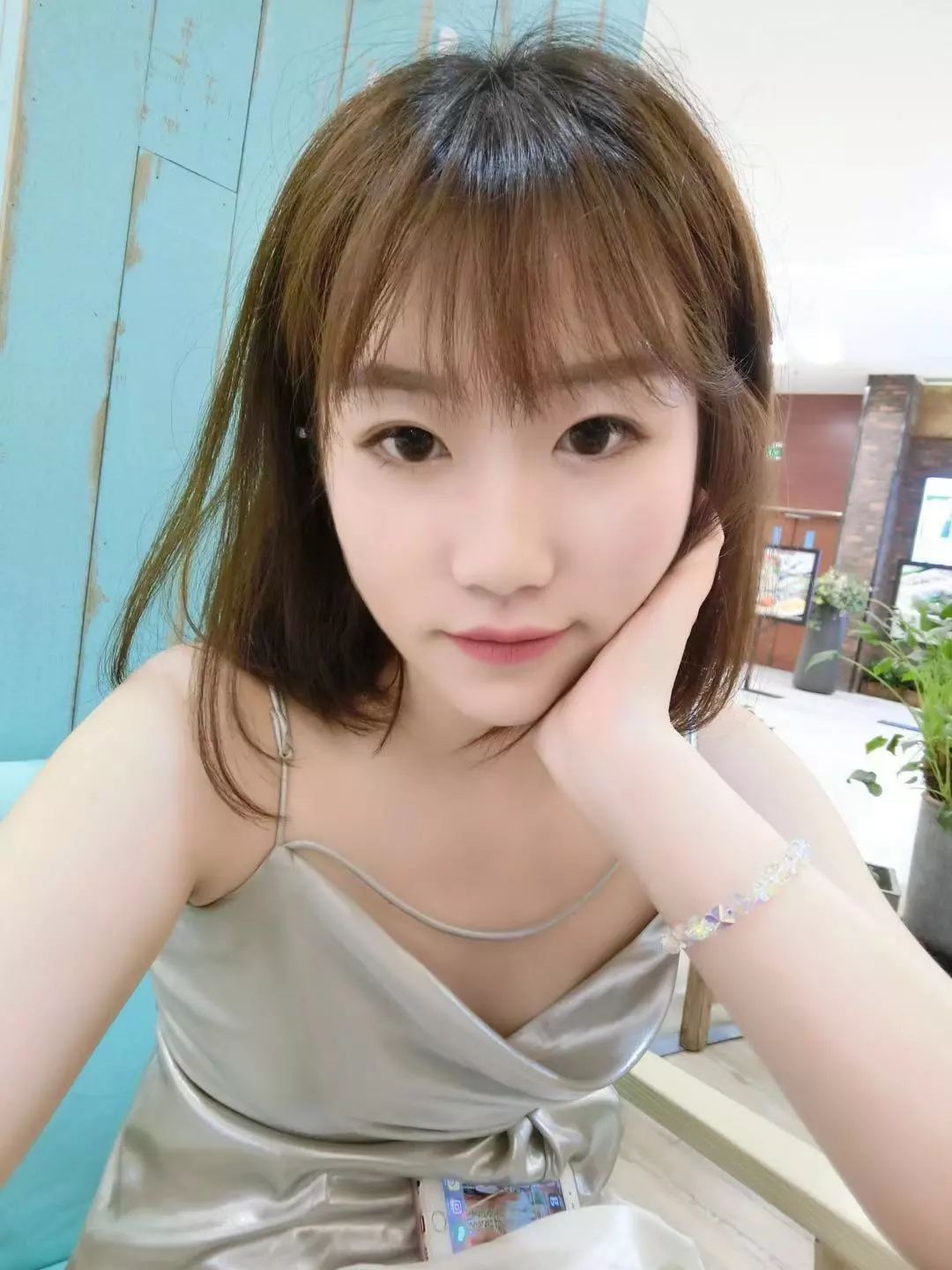 编辑部翻包|90—00的编辑们到底在用什么美妆好物?(一)(文末有福利)