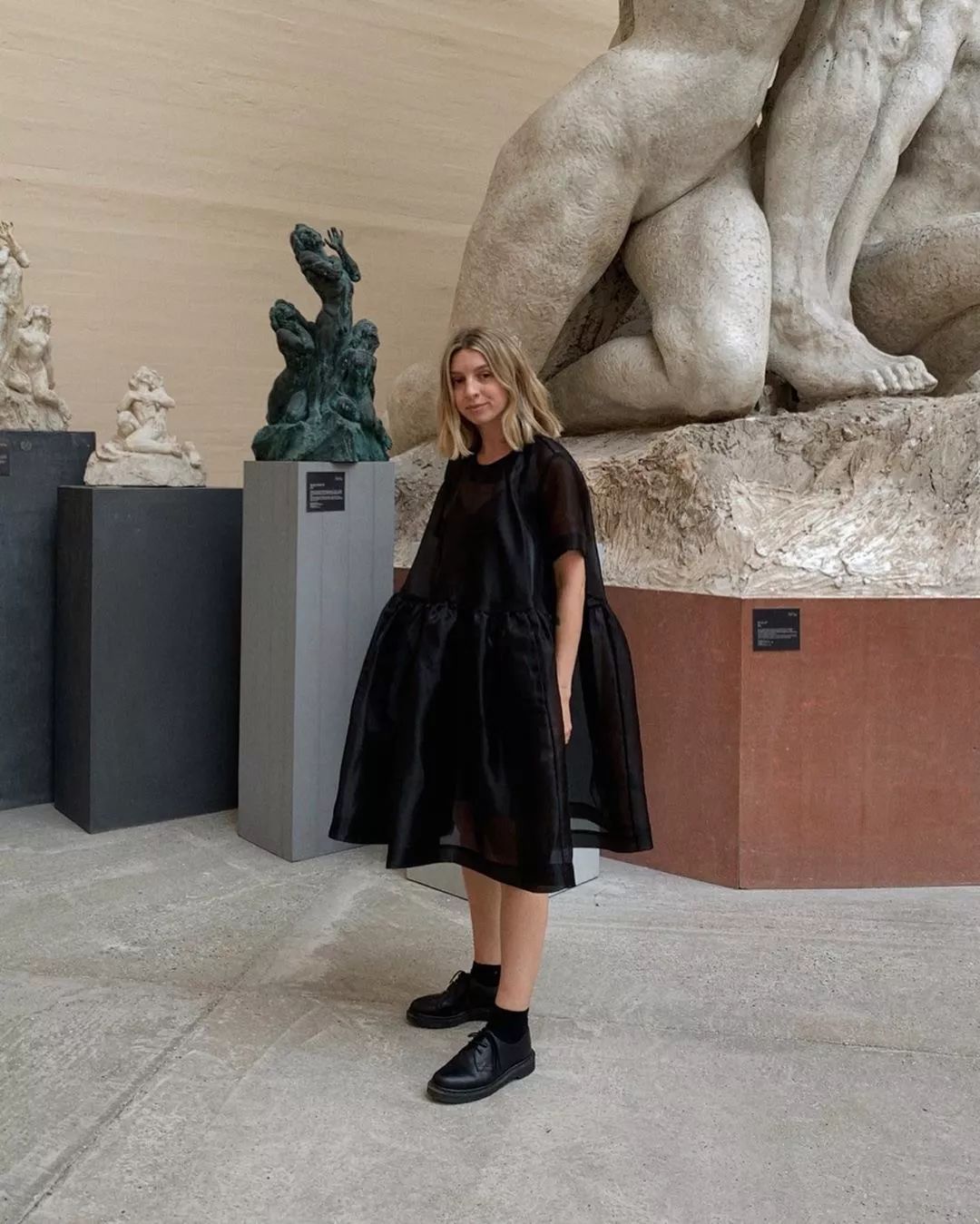 秋冬黑红裙子大码胖mm显瘦遮肉,今年最火的裙子显瘦遮肉