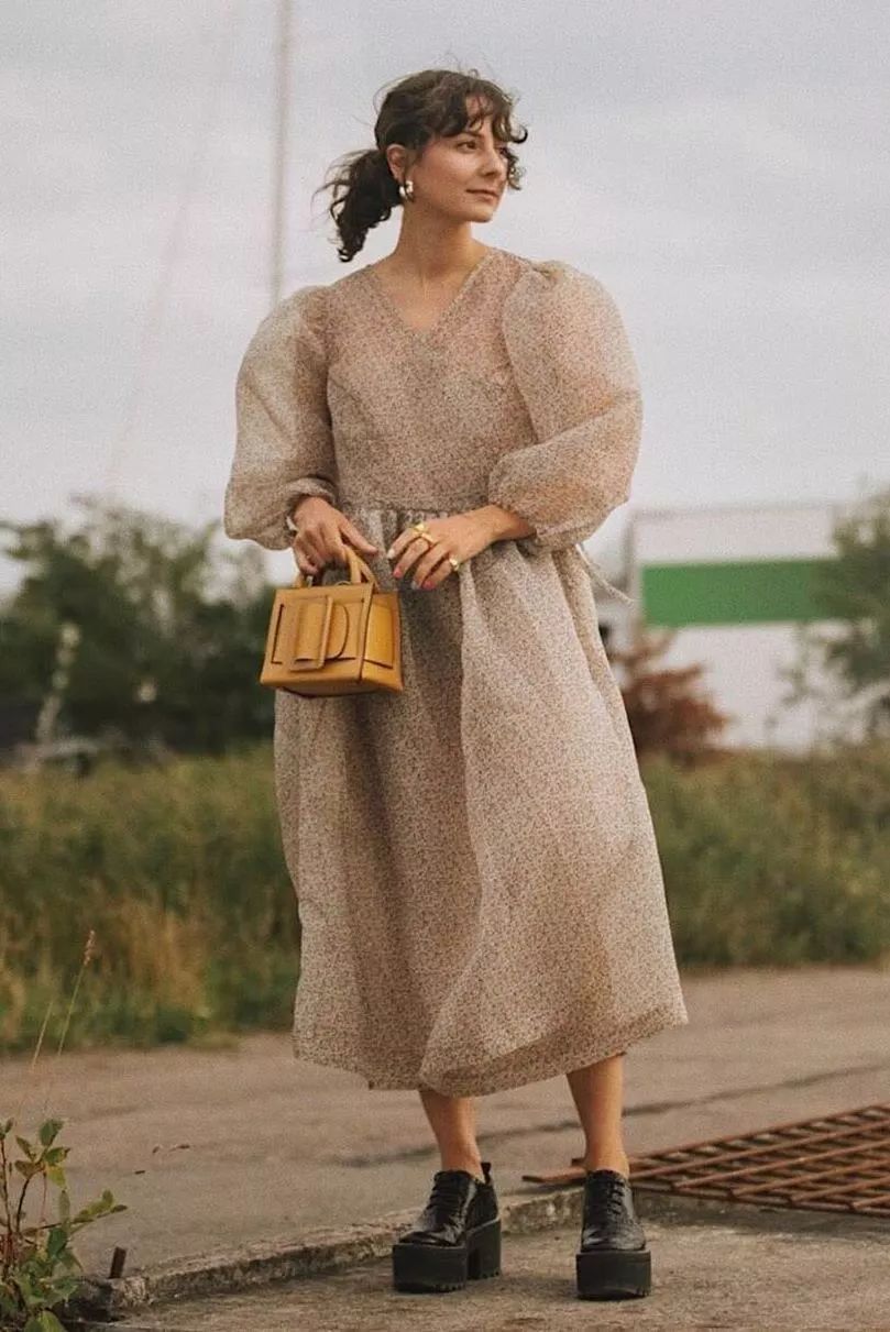 秋冬黑红裙子大码胖mm显瘦遮肉,今年最火的裙子显瘦遮肉