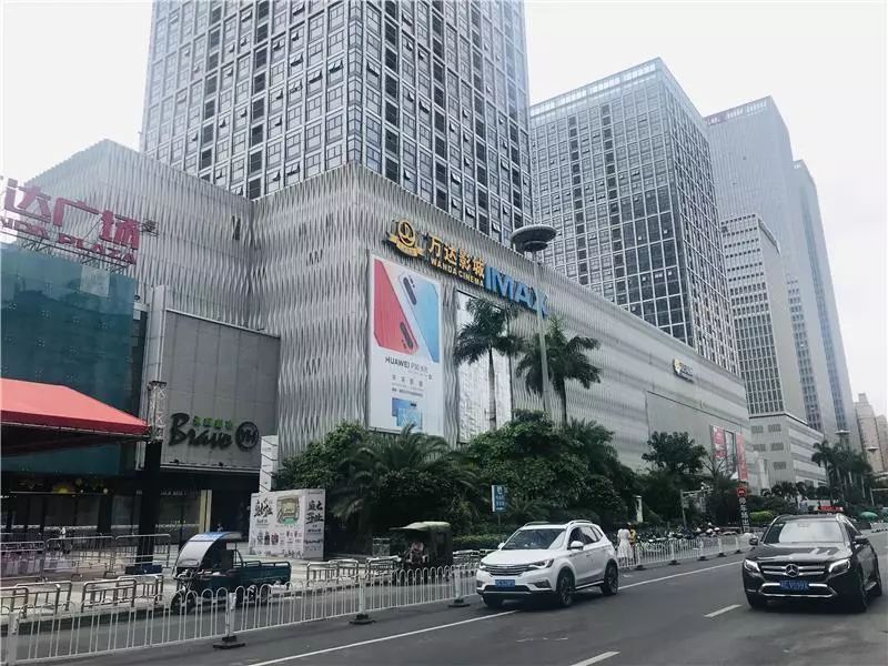 阿里20亿美金收购网易考拉;PRADA将关闭香港最大门店;盒马购物中心“盒马里”首家将落深圳|猫头鹰商业周报