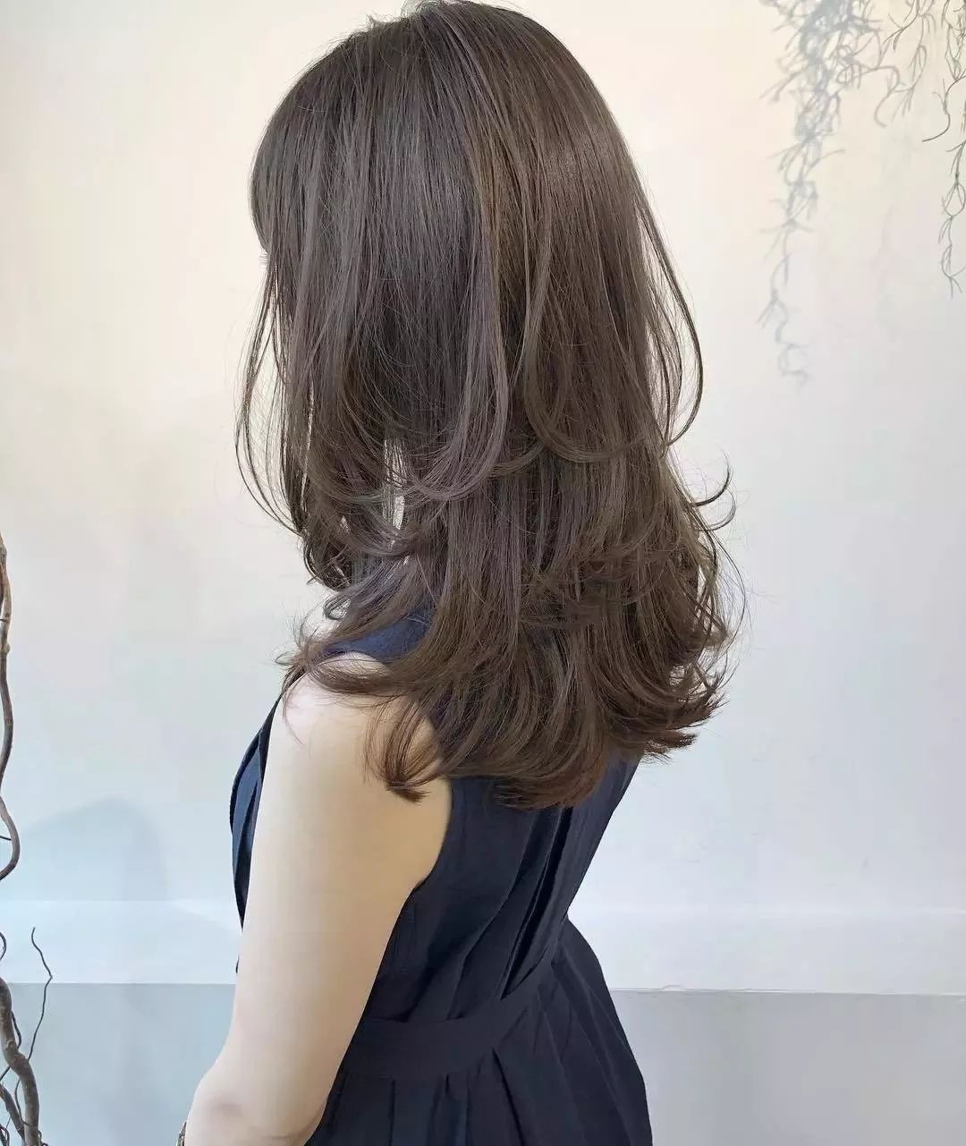 四款专属秋冬的慵懒发型,秋冬新款慵懒风宽松温柔