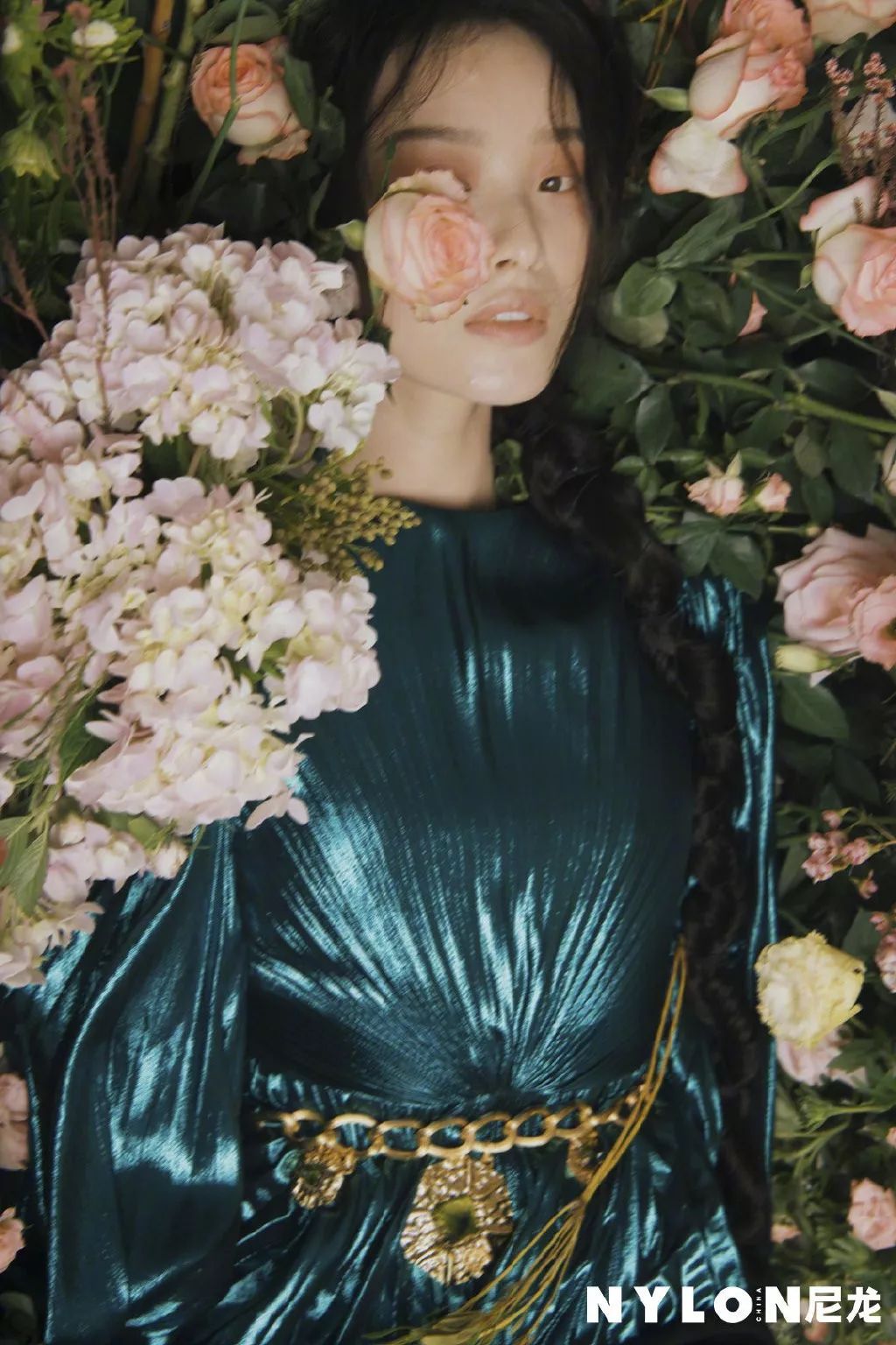 四款专属秋冬的慵懒发型,秋冬新款慵懒风宽松温柔