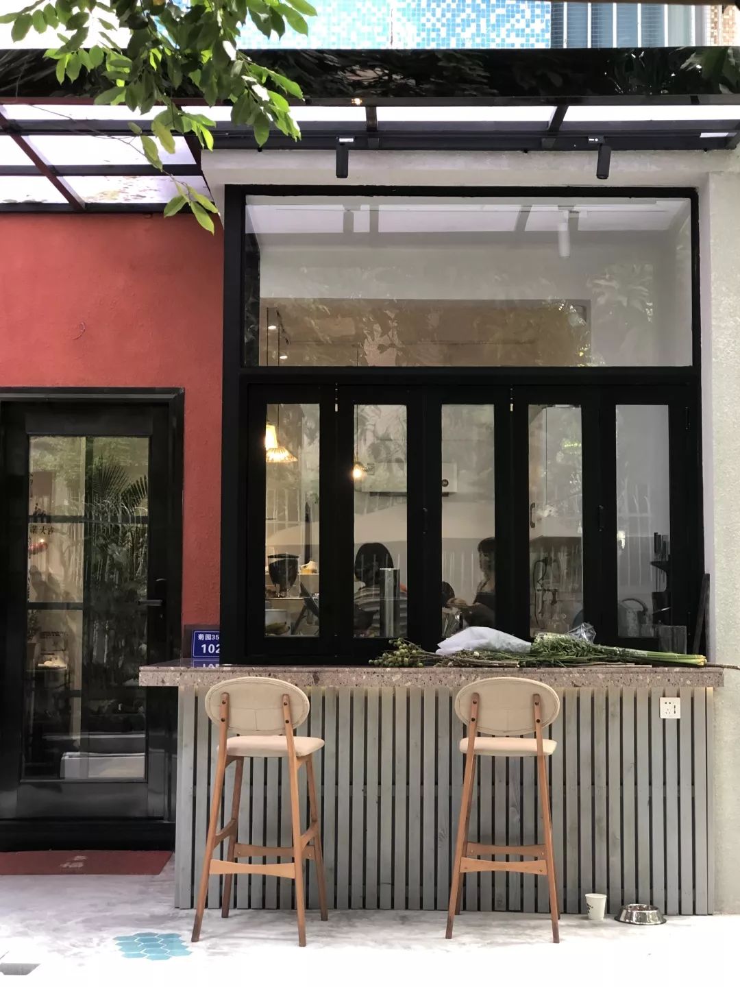 汕头|闹市取静,院子里飘出来虹吸的咖啡香气