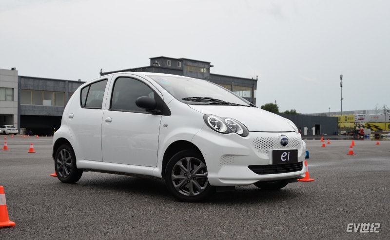 比亚迪e1测评真实视频,比亚迪纯电代步e1