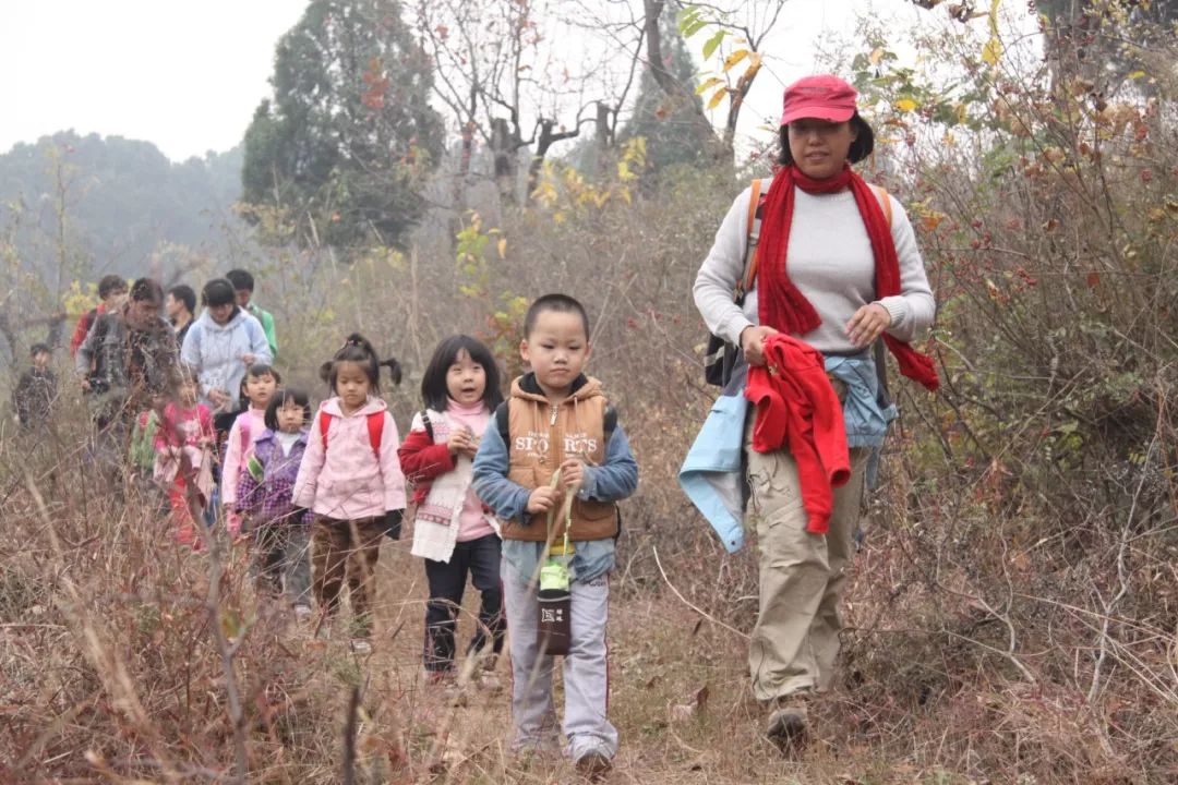 12个零零后跟拍12年,性格迥异的他们会长成怎样的大人