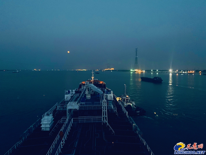 为国引航，服务长江南京引航人在坚守中彰显初心使命