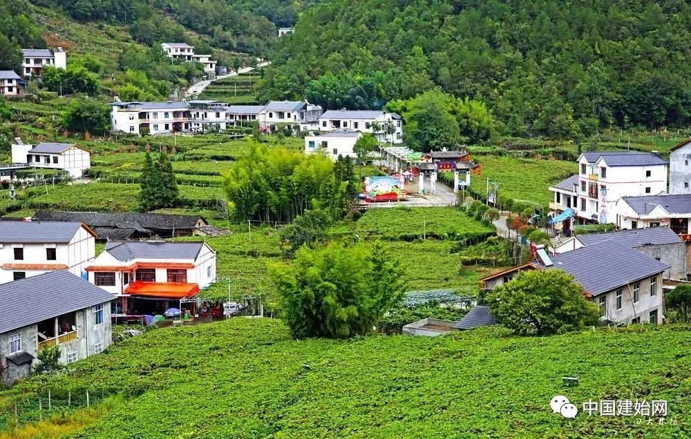 有一档大型公益节目正在建始拍摄，你家明昊小哥哥来助阵啦