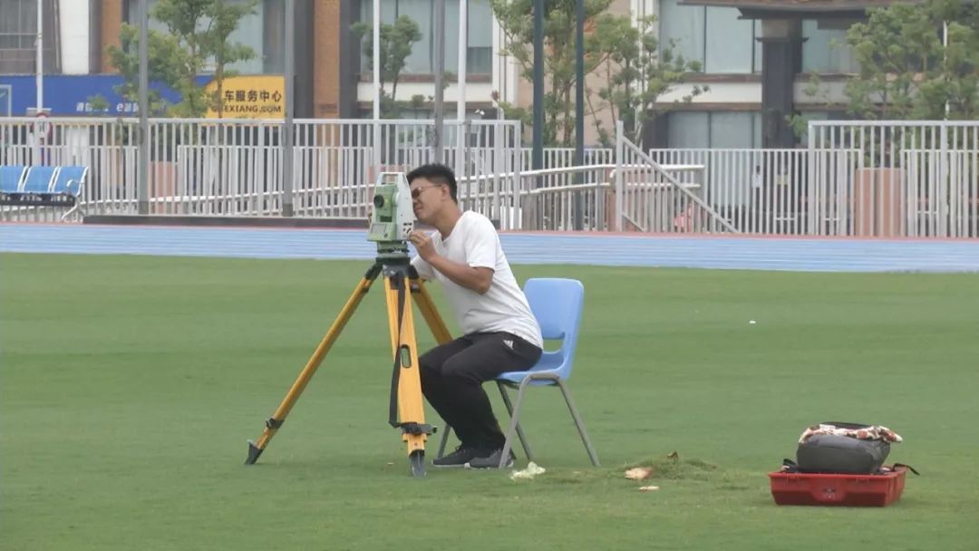 吴家山中学校园,东西湖吴家山新建高中