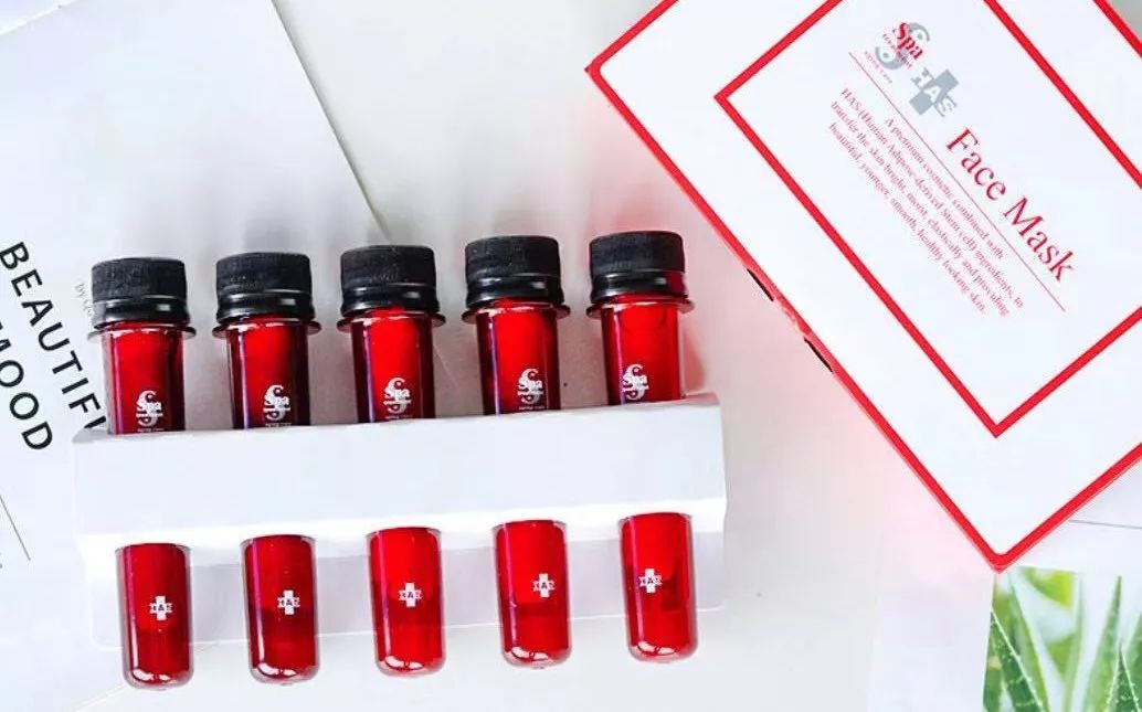 贵妇面膜wemi黄金胶原臻颜软膜,补水到爆炸一款日本的隐藏面膜