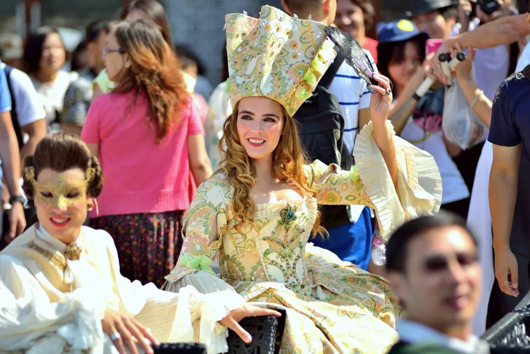 广西柳州夜空灯光秀,柳州大型烟花秀