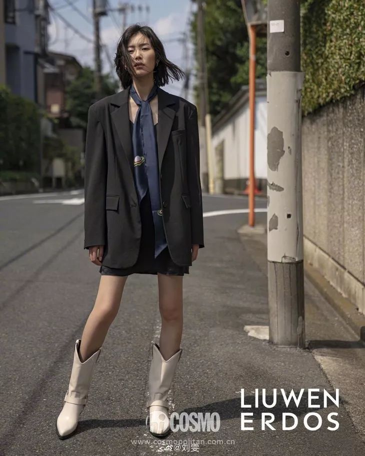 泫雅争议,泫雅掀短袖引起争议