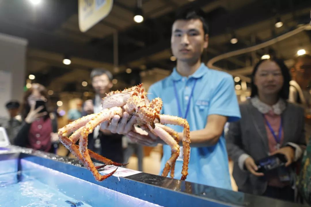 一周零售|山姆、盒马网上互怼；天猫苏宁拿下茅台；Costco陷李鬼风波；京东版“拼多多”上线