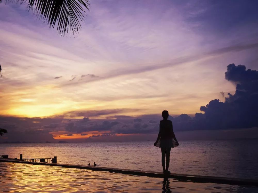 泰国青草膏可以带多少瓶出境,泰国曼谷旅游买青草膏