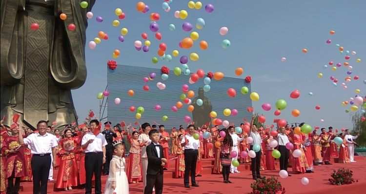 东明县新时代文明实践集体婚礼,胶州市70对新人集体婚礼