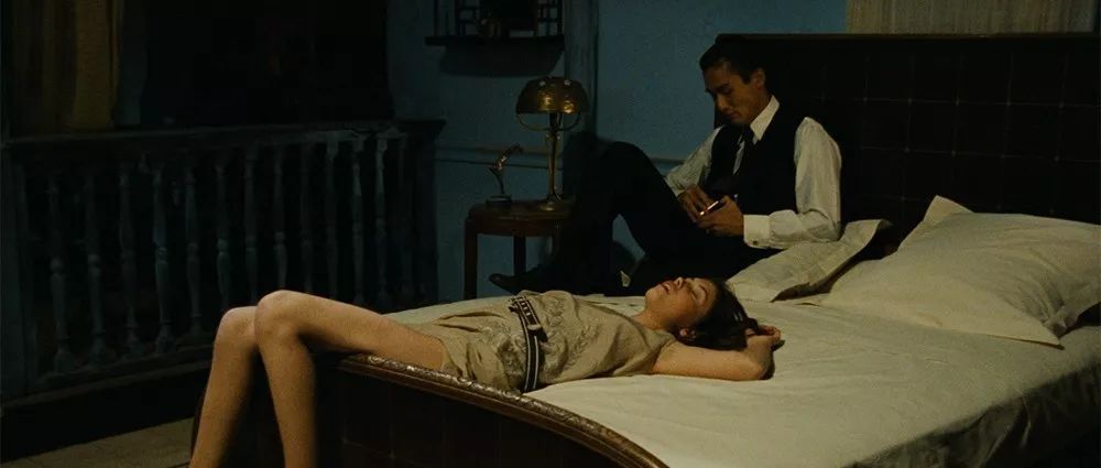 这部小说豆瓣评分高达9.2分 (豆瓣评分高的黑暗流小说)