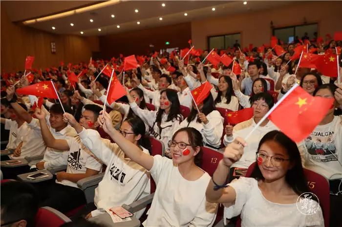 心与祖国同跃动，云南人昨天都在看直播