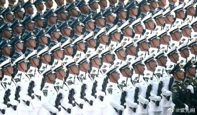 果然最帅的人都上交国家了,果然帅气的小哥哥都上交给国家了