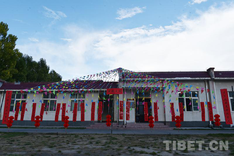 军营国庆欢歌笑语，文娱活动精彩纷呈