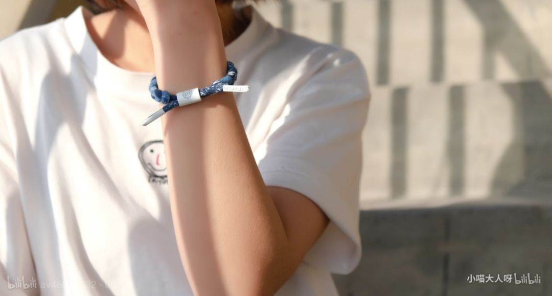 衣柜里系根鞋带，空间竟然大了一倍，太厉害了