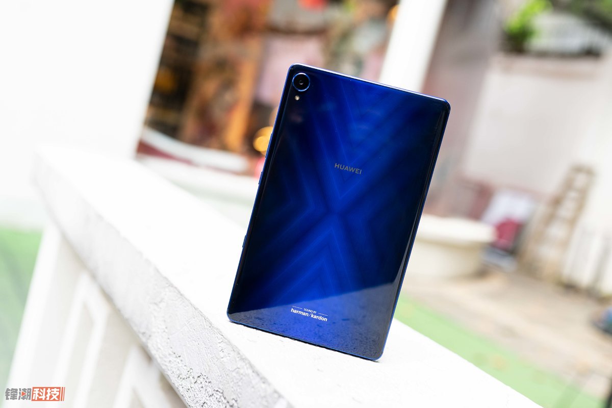 华为平板m6高能版跟普通版区别,华为平板m6高能版玩和平精英