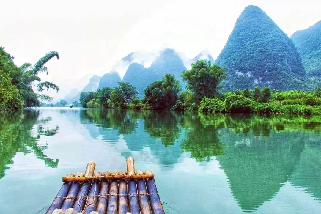 国庆在阳朔度过了不输巴厘岛的假期,全因这家藏在秘境山水里的宝藏酒店