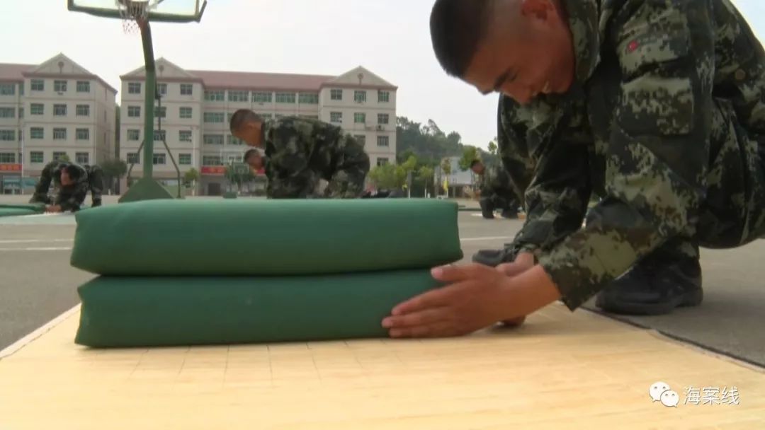 新兵蜕变成合格军人,00后武警新兵的破茧成蝶