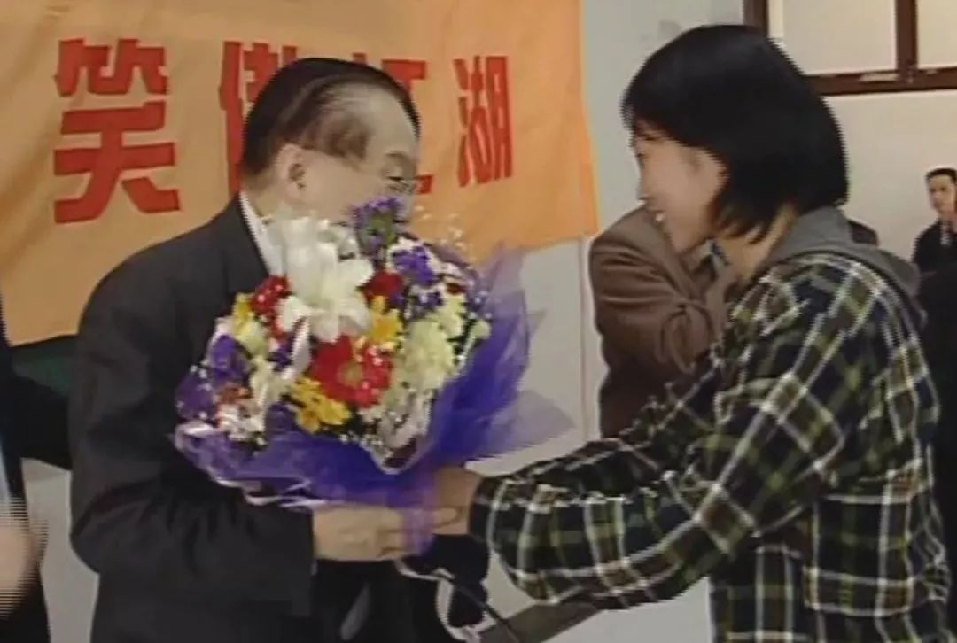 城市学院，请回答1999—什么样的城院幸福把他们紧紧圈住？