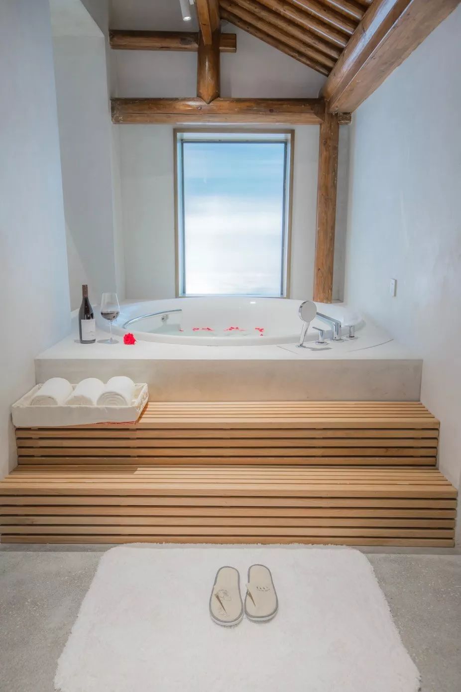 不输京都的乘船入户体验，15000m²水边村落刷新江浙沪度假体验，错峰直降千元