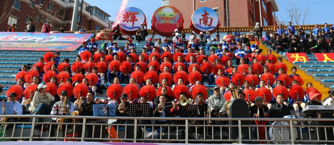 辉南篮球赛,最拉风的啦啦队