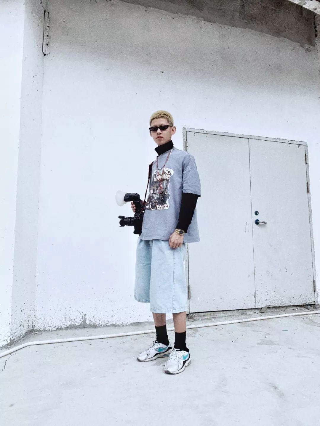 就想问问大家，“亚逼”怎么你了