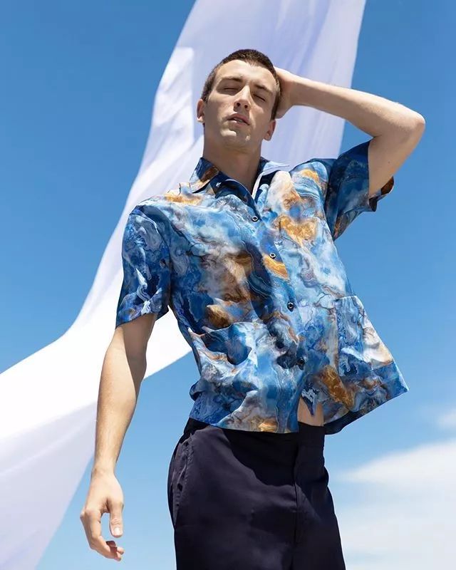 赞美女孩子的万能话术,高情商的赞美女孩子语句