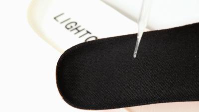 这双运动鞋竟然防水！暴雨大雪都不湿，还巨暖和