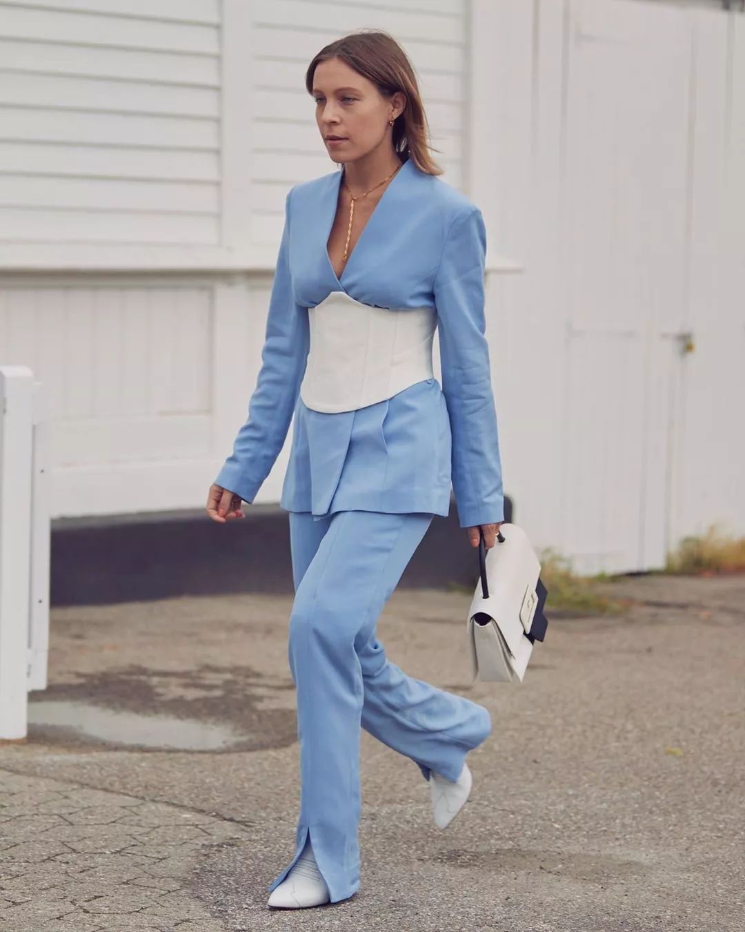 骨架大高个子女生怎么穿搭,肩宽骨架大胖妹妹怎么穿