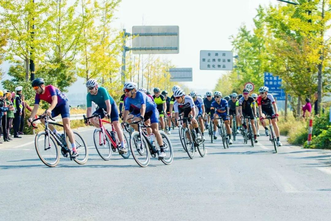 今天！有一场激烈的角逐在美丽千岛湖上演！