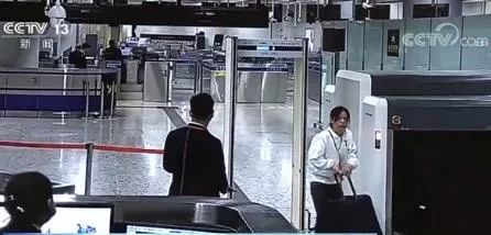 一对夫妻开劳斯莱斯,广东一对夫妇开劳斯莱斯